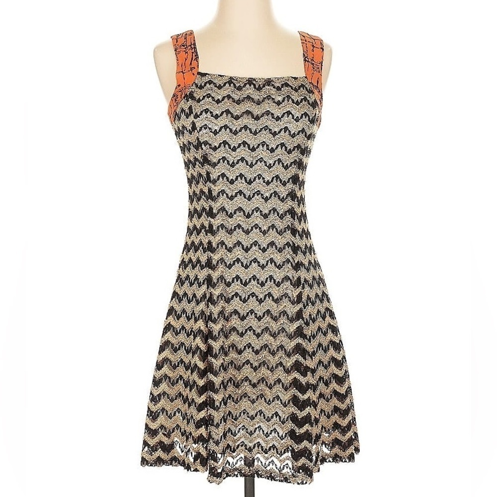 Quirky Anthro Dress - Picture 4 of 17